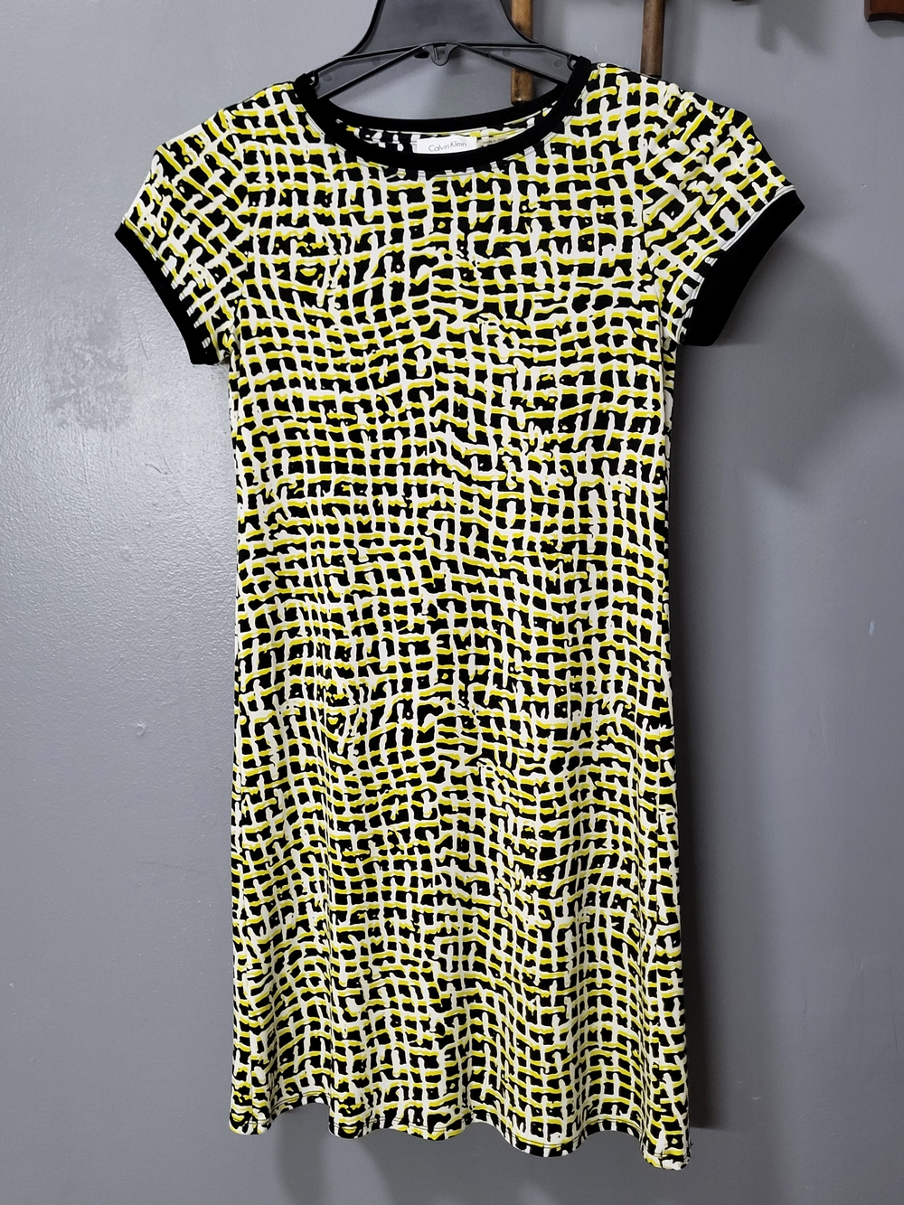 Calvin Klein Chartreuse Yellow, White & Black Geo Mod Shift Dress Size 2